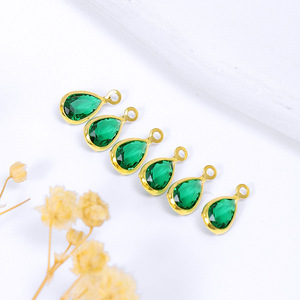Colgantes de Cristal con Forma de Gota de Agua, Bañados en Oro, con Engaste de Diamantes de Imitación, Dijes de Joyería DIY, Unisex, para Uso Diario - Product Image 1