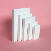 Emballage de luxe pour soins de la peau en gros, petite boîte en carton blanc en forme d'avion, 150 mm, double insertion, matériaux recyclés, doublure en éponge