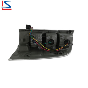 Feu arrière automatique pour <span class=keywords><strong>Ranger</strong></span> 2009-2011 FEU ARRIÈRE UD2D51170 UD2D51150C UD2D51170C 8M3413B504BE UD2D51170 8M3413B504B - Product Image 5