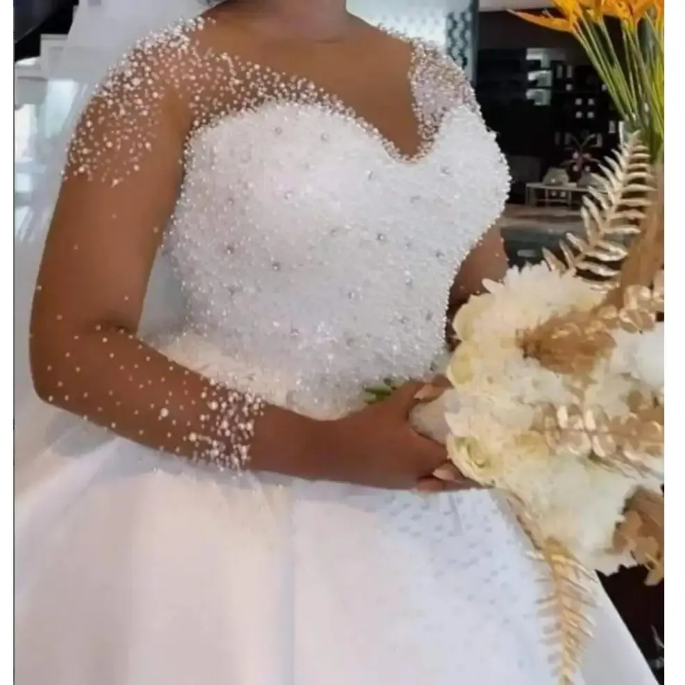 S8272F 2024 Pretty kadın artı boyutu nijerya afrika kadın uzun kollu inciler robe zarif mariage gelin elbiseler beyaz düğün