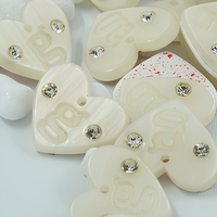 Kancing Resin Harga Grosir Murah Bentuk Bunga Tepi Tipis Bentuk Hati Mata Kancing Model Shanks Pasokan Langsung dari Produsen Cina