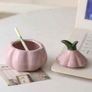 Fabrika yeni mor sarımsak şekilli seramik masaüstü küllük ev veya ofis kullanımı için zarif süsler - Product Image 1