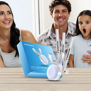 Tiras de blanqueamiento de dientes para el hogar de lujo con kit LED para ayudar al cuidado bucal para uso doméstico, muestra una sonrisa brillante - Product Image 4