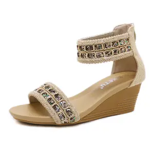 Sandalet moda yaz Bohemia boncuklu tutam sandalet yumuşak rahat kadın düz fermuar ayakkabı İlkbahar/yaz