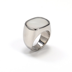 Europe et États-Unis mode transfrontalière ins blanc Abalone ovale bague en acier titane tendance hommes femmes ventes directes - Product Image 2