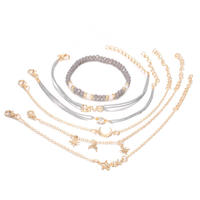 Bracelet chaîne en alliage de zinc plaqué or, style bohème vintage, avec lune, étoile et cœur, pour femme, idéal pour un anniversaire - Vente en gros