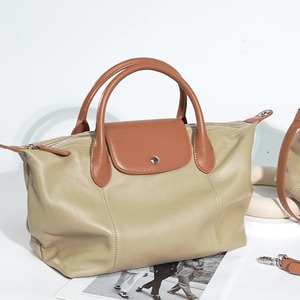 Sac de soirée en cuir de qualité supérieure pour femme – Pochette élégante pour mariages, réceptions et événements festifs – Disponible à la vente - Product Image 4
