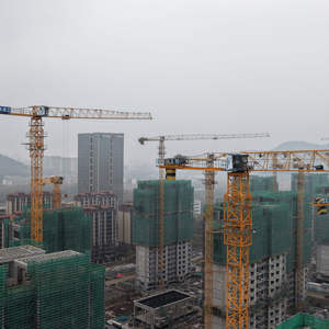 Grue à tour à plateau plat Dahan QTZ125(6015) de 10 tonnes à vendre, équipement de levage, construction lourde sans flèche avec moteur et roulement - Product Image 4