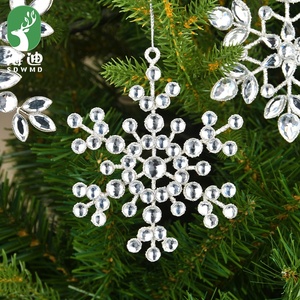 Pendentif flocon de neige en fer et acrylique Blanc Neige, décorations de sapin de Noël en MDF, fleur suspendue pour aménagement de scène festive, inspiré de la neige - Product Image 3