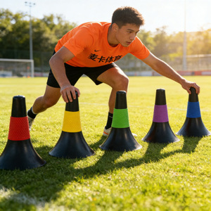 Conos de Entrenamiento de Fútbol Portátiles de 23 cm para Agilidad y Drible, Marcadores de Velocidad Antideslizantes, Juego de 10 para Práctica en Campo - Product Image 2