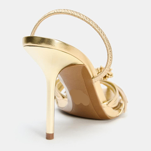 Zapatos de tacón de aguja dorados metálicos plisados con flores para mujer, con punta en pico y tira trasera, al por mayor, personalizados para bodas y fiestas, sandalias de vestir. - Product Image 3