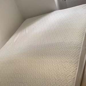 <span class=keywords><strong>Housse</strong></span> <span class=keywords><strong>de</strong></span> <span class=keywords><strong>matelas</strong></span> à ressorts ensachés en bambou Jacquard imperméable à l'eau <span class=keywords><strong>drap</strong></span> <span class=keywords><strong>de</strong></span> lit protège-<span class=keywords><strong>matelas</strong></span> pour hôtel maison - Product Image 2