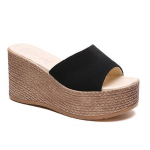 Sandales pour femmes à la mode et simples, avec semelles épaisses et talons compensés, pantoufles monobloc, vente en gros d'usine - Product Image 2