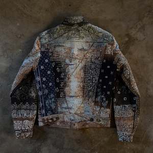 Giacca di <span class=keywords><strong>Jeans</strong></span> da <span class=keywords><strong>Uomo</strong></span> Personalizzata di Alta Qualità con Ricamo Sashiko, Taglie Forti, Fatta a Mano, Effetto Usurato, Pelle di Serpente, MOQ Basso - Product Image 2