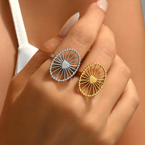 CAIOOCHE Bijoux de mode Nouvelle collection Bagues Cœur en acier inoxydable Plaqué or Tendance Bagues Femme Motif Fleur Cadeau Fête des Mères - Product Image 2