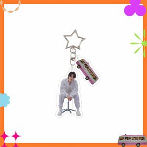 2PCS KPOP J-Hope Jungkook V Porte-clés en acrylique Jimin Suga <span class=keywords><strong>RM</strong></span> <span class=keywords><strong>Jin</strong></span>, breloque imprimée double face, porte-clés de sac, souvenir pour fans, cadeau - Product Image 6