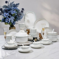 Service de table en porcelaine fine au design bohème et bordure dorée élégante, vaisselle de luxe en céramique pour 8 personnes, kit d'ustensiles durables, compatible micro-ondes