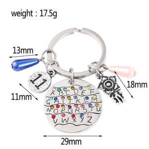 Prix <span class=keywords><strong>d</strong></span>'usine, vente en gros, porte-clés en alliage, bijoux, cadeaux, inspirés du <span class=keywords><strong>film</strong></span> Stranger Things, Europe, États-Unis, télévision - Product Image 3
