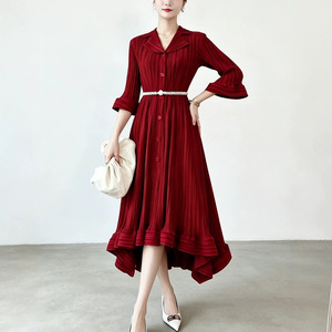 Vestido midi plisado estilo Miyake para mujer, color burdeos, con cuello en V, cinturón, bajo asimétrico, elegante, informal, para fiesta, ropa de moda al por mayor - Product Image 2