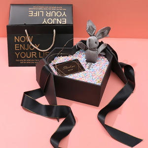 علبة عطر رومانسية كهدية للخطوبة - علبة تغليف على شكل قلب لطلب الزواج - Product Image 4