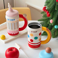 Gobelet isotherme personnalisé en gros avec motif de dessin animé, grande poignée incurvée, deux couvercles optionnels, tasse à eau anti-fuite pour enfant, cadeau promotionnel