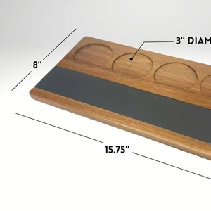 Tabla de Degustación de Vinos de Madera de Acacia con Etiqueta de Tiza y 4 Portavasos para Servir en Fiestas - Product Image 4