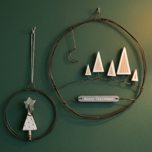 Guirnalda navideña rústica de madera con recortes de árbol y adorno colgante de luna, artesanía hecha a mano para decoración de pared navideña - Product Image 5