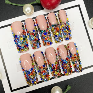 Lot de 10 faux ongles de luxe Y2K à presser, peints à la main, brillants, avec un magnifique design personnalisé, réutilisables, en acrylique, faits à la main, pour une <span class=keywords><strong>manucure</strong></span> parfaite - Product Image 4