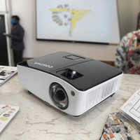 Projecteur original 4K Android 11.0 Projecteur intelligent laser portable avec 4000-4500 lumens Bt5.0 3D prêt pour les entreprises et l'éducation