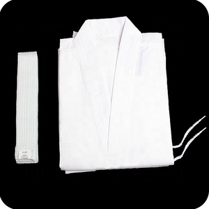 Uniforme en matériau respirant de haute qualité, uniformes sur mesure pour karaté et les arts martiaux - Product Image 2