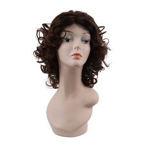 Peluca corta rizada con parte media hecha a máquina completa de 12 '' para fiesta diaria de pelo blanco de mujer negra - Product Image 2