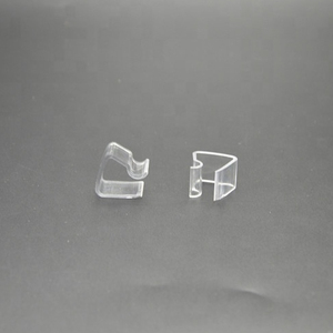 Clips de <span class=keywords><strong>nappe</strong></span> en plastique polycarbonate transparent <span class=keywords><strong>pour</strong></span> décoration et accessoires de table de pique-nique - Product Image 4