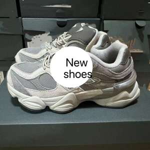 Nuove <span class=keywords><strong>Scarpe</strong></span> da Corsa Multifunzionali di Lusso 2026 di Alta Qualità, <span class=keywords><strong>Scarpe</strong></span> Casual Classiche Retrò di Design alla Moda per Ragazzi e Ragazze - Product Image 1