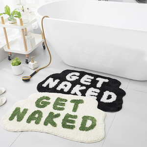 Tapis de bain shaggy en microfibre au design OEM, drôle et mignon, avec motif 'Get Naked' - Product Image 1