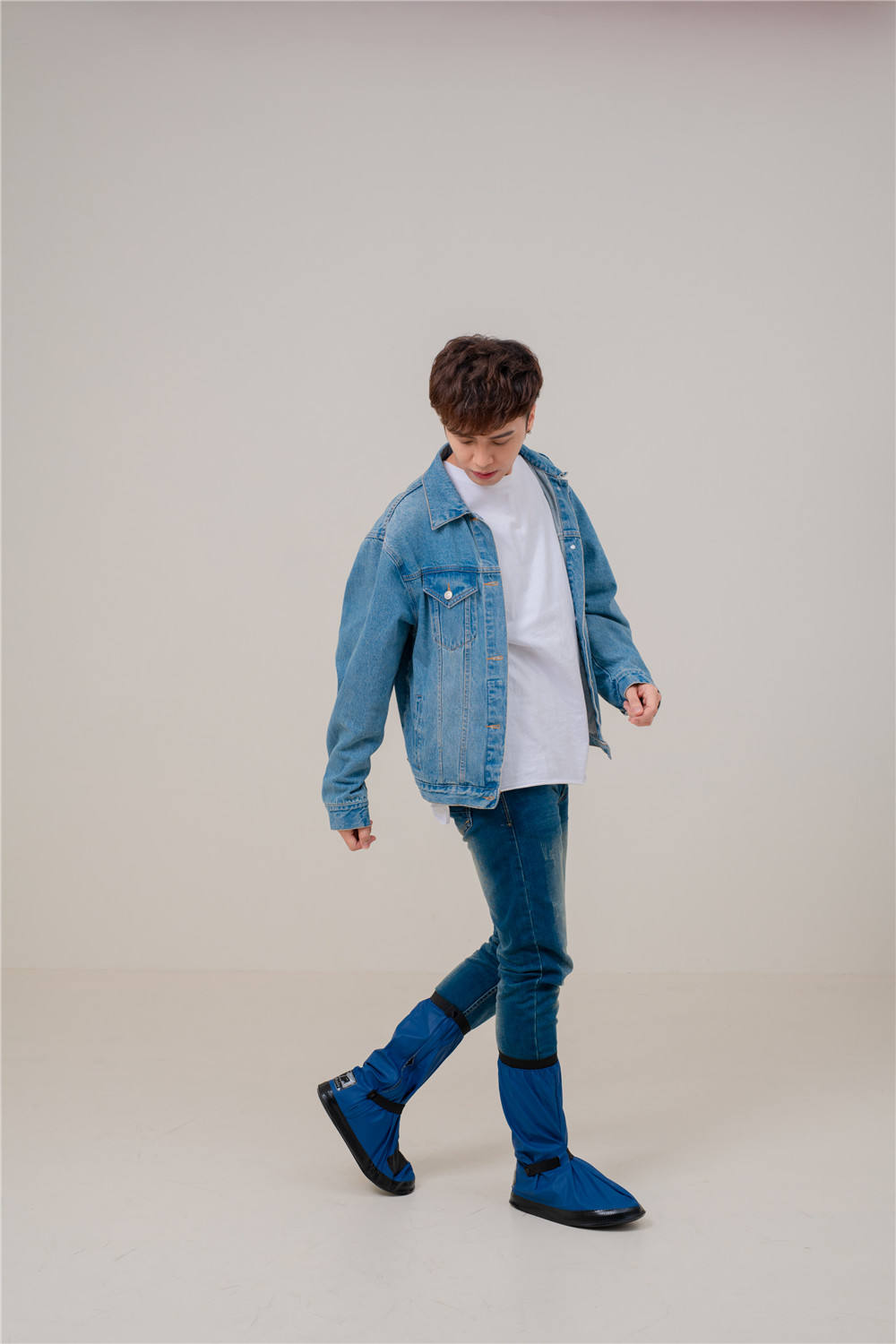 สีกรมท่า