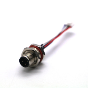 Connecteur audio-vidéo avec 3 fils colorés et prise blanche, boîtier métallique, joint rouge - Product Image 3