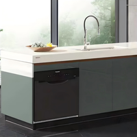 Ensemble d'armoires de cuisine modernes haut de gamme, finition vert sauge mat avec comptoir en quartz blanc et éclairage LED, conception gratuite pour la maison