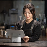 Compteur de tablette Pos Support de tablette Ipad Support de paiement Pos réglable Fixe Universel Flexible pour la vente au détail