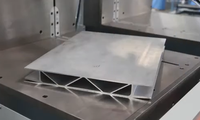 Machine à découper les profilés en aluminium, scie à profilés en aluminium