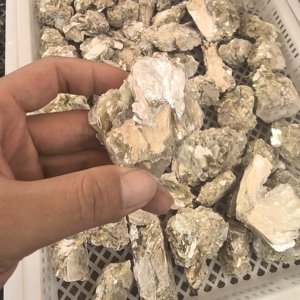 <span class=keywords><strong>Pietra</strong></span> Grezza Naturale di <span class=keywords><strong>Lepidolite</strong></span> Dorata di Alta Qualità, Cristallo Grezzo di Mica Dorata Naturale, Vendita all'Ingrosso - Product Image 6