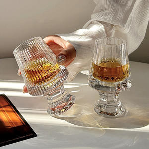 Verre à whisky rayé en cristal, style moderne et épuré, écologique, compatible lave-vaisselle et micro-ondes, pour la dégustation de whisky - Product Image 5