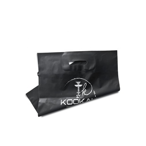 Bolsas de Compras de Plástico Negro MDPE Reforzadas, Troqueladas y Personalizadas al por Mayor para Boutiques Minoristas - Product Image 2