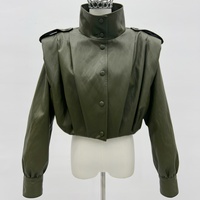 Blouson Biker Court en PU Vert Militaire pour Femme, Col Montant, Épaulettes, Taille Plissée, Logo Personnalisé, Manteau Tendance pour Femme