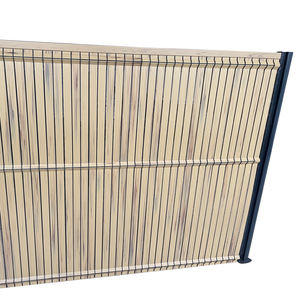 Ruban de clôture de confidentialité en PVC noir avec support adhésif pour couverture de clôture à maillons de chaîne bricolage et solution de confidentialité rapide - Product Image 1