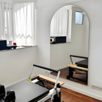 Miroir de salon LED personnalisé, sur pied ou mural, anti-buée, éclairé, pour coiffure, permanente et coloration