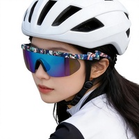 Kacamata Hitam Asimetris Bergaya Wavy-leg UV400 Bingkai Besar untuk Wanita & Pria, Model Fashionable Cross-Border untuk Hiking, Olahraga, Bersepeda