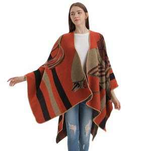 Usine En Gros De Luxe Femmes Cheval Designer Marque Cape Châle Ouvert Avant Poncho Manteau Hiver Châle et Wrap - Product Image 5