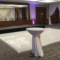 Piste de danse portable la plus vendue, 1,2 m x 1,2 m, classique, simple, avec bordure en aluminium et télécommande, pour décoration de mariage et de fête