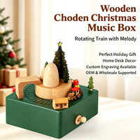 Boîte à musique en bois à remonter avec train, arbre de Noël rotatif et piste, cadeau d'anniversaire personnalisé, boîte musicale en bois massif, vente en gros OEM