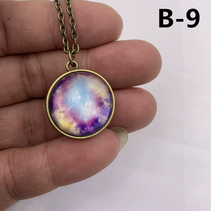 <span class=keywords><strong>Collana</strong></span> Luminosa a Doppia Sfera di Vetro con Sistema Solare e <span class=keywords><strong>Cielo</strong></span> Stellato, Brilla al Buio, Vendita all'Ingrosso N81102 - Product Image 2